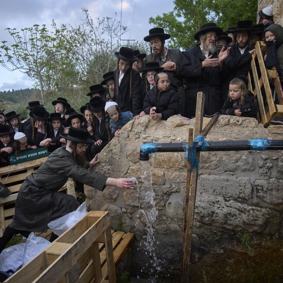 PHOTO COLLECTION: Passover Preparations